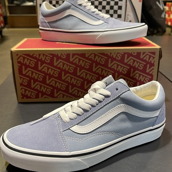 Vans WMNS Old Skool
Color Theory Dusty Blue
VN0007NTDSB Light Blue Sneakers - Picture 14 of 16